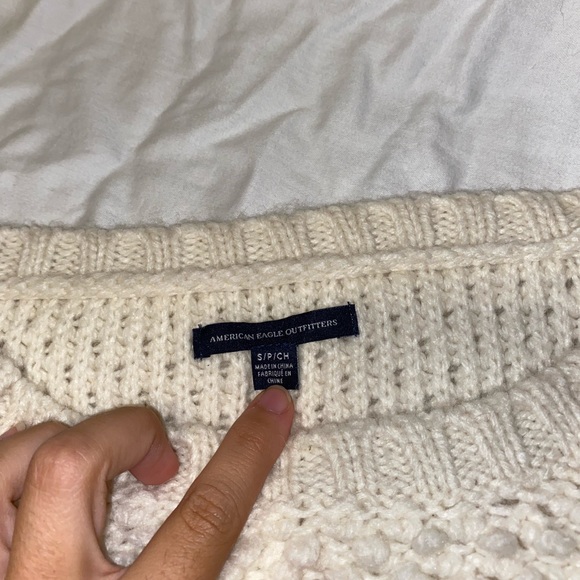American Eagle Outfitters sweater - Picture 2 of 4